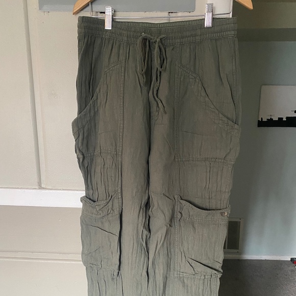 Free People - Picture 1 of 3